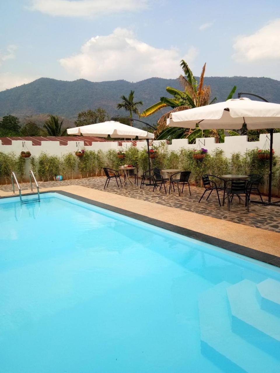 Thai Castle Resort Ban Thap Sila Exterior foto