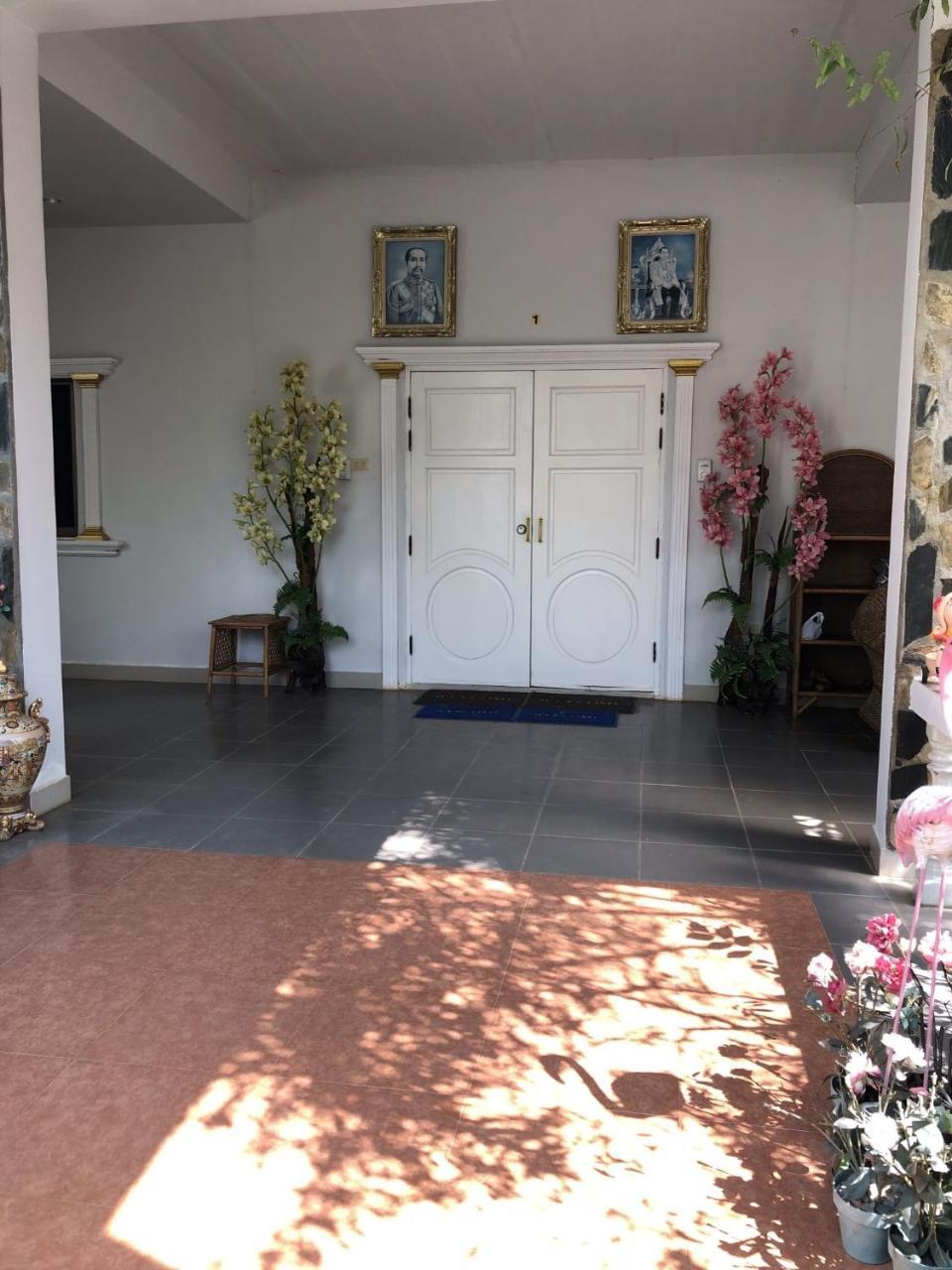 Thai Castle Resort Ban Thap Sila Exterior foto